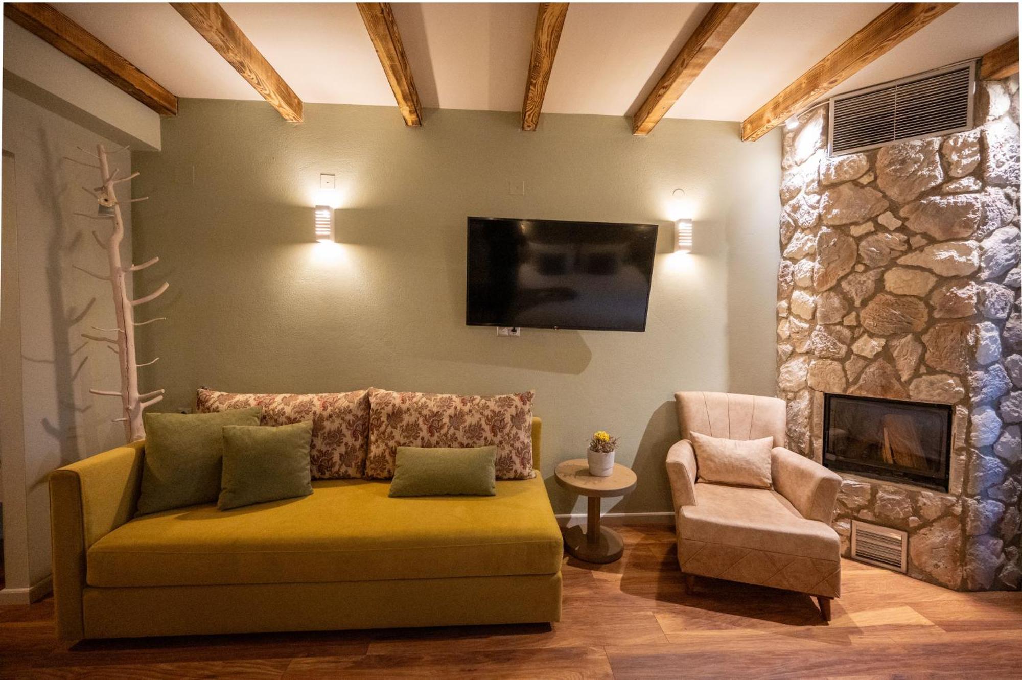 Rouista Tzoumerka Resort Vourgareli Luaran gambar